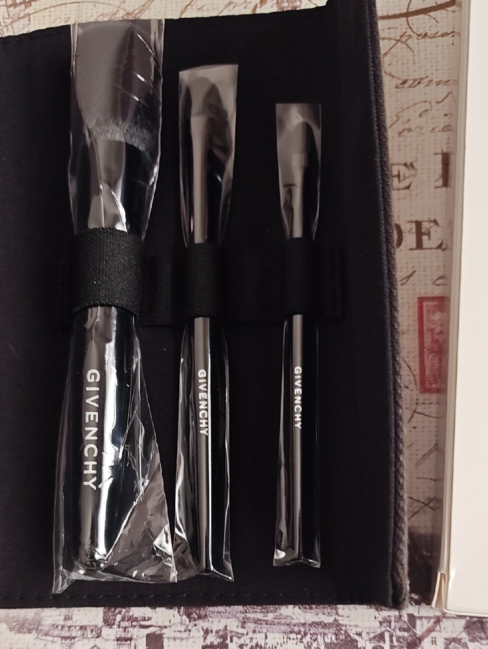Givenchy Set of 3 Makeup Brushes with Case